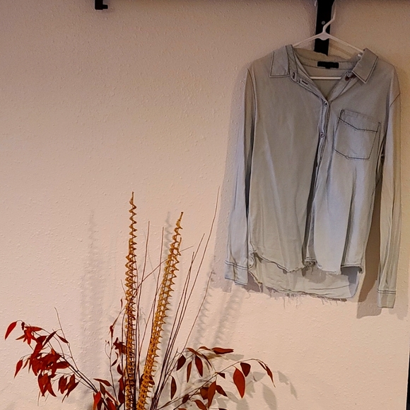 Sanctuary Tops - Sanctuary Distressed long sleeve shirt